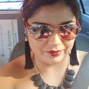 Meet your Posher, Abigail